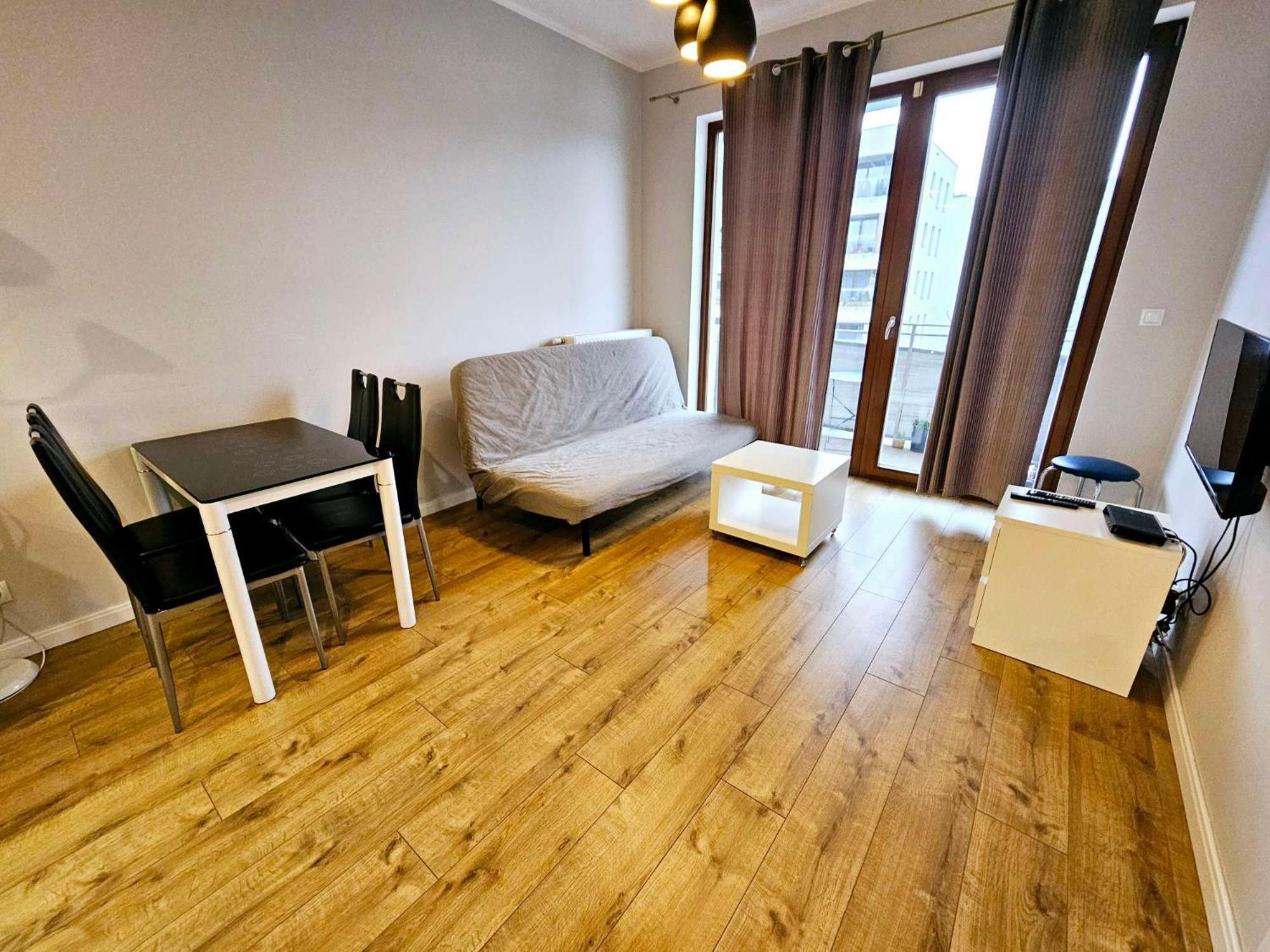 Apartment First -- Zoliborz 4