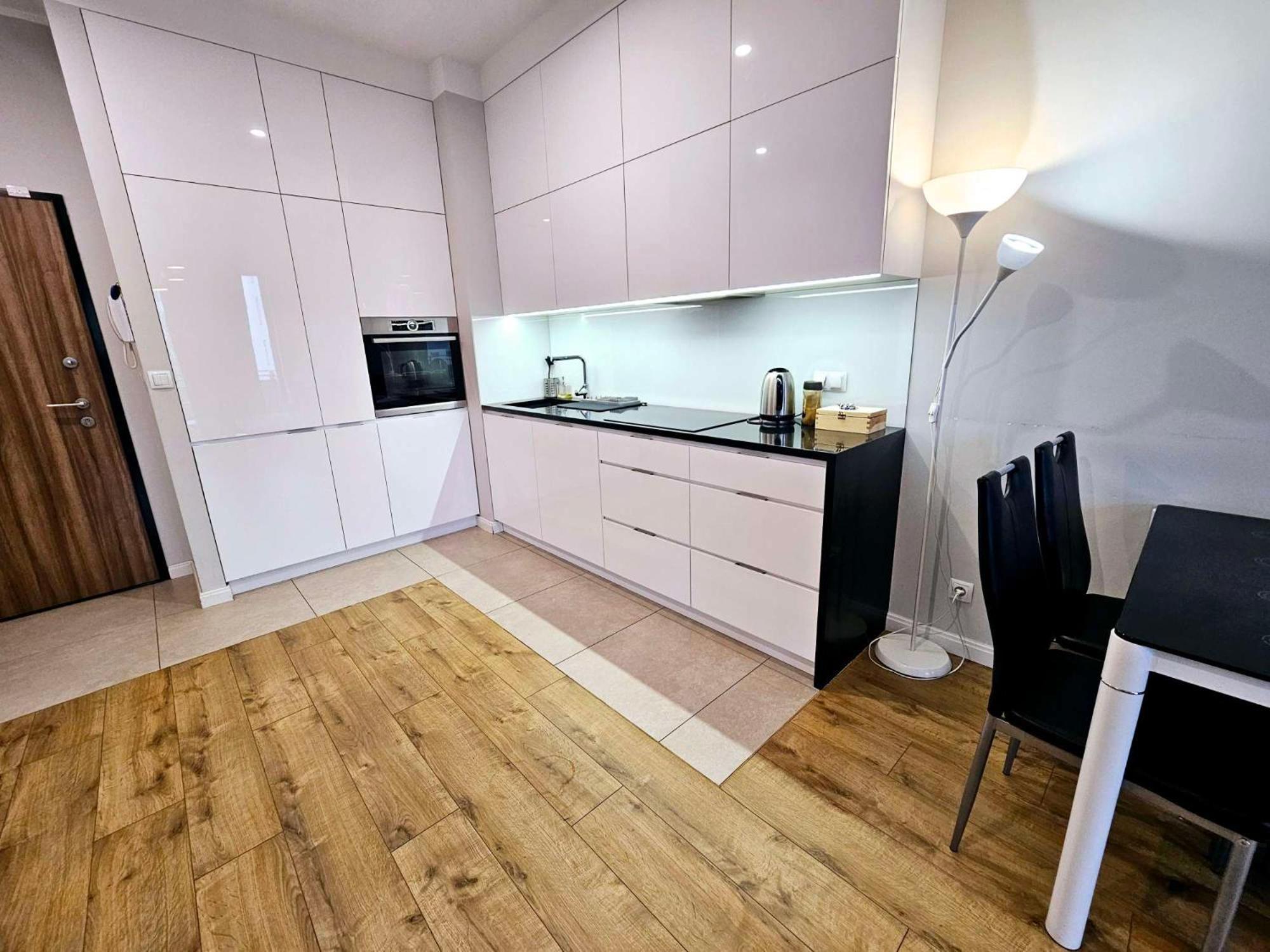 First -- Zoliborz 4 Apartamento